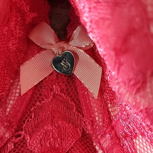 Victoria's Secret bra - Picture 3 of 7